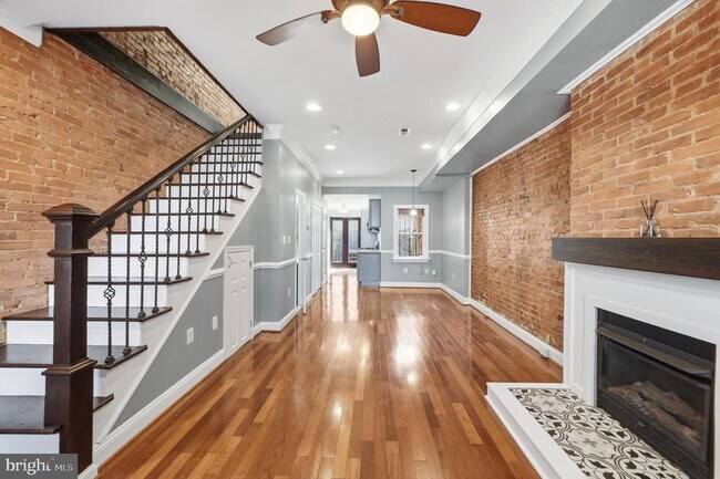 Building Photo - 1619 5th St NW