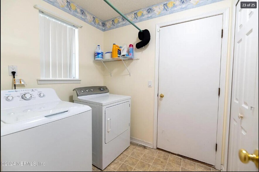 Building Photo - 5918 Covered Creek Ln