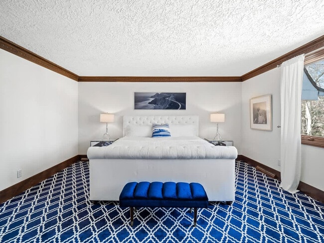 Building Photo - 1811 Breezewood Dr