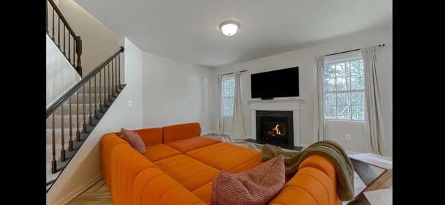 Building Photo - 13311 Windjammer Ct