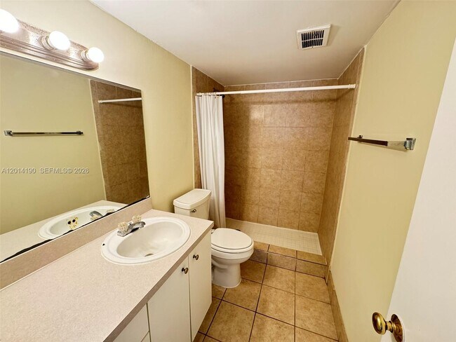 Building Photo - 415 Executive Center Dr