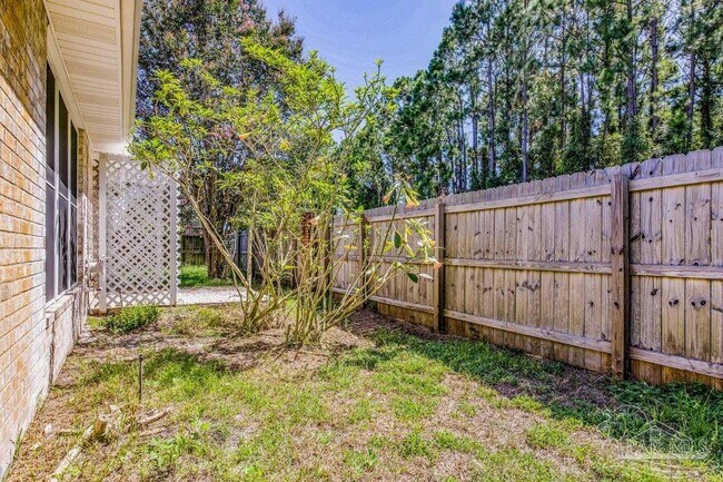 Building Photo - 1443 Champions Green Dr