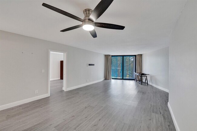 Building Photo - 3800 N Hills Dr