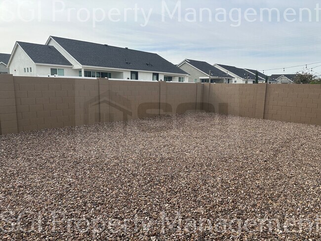 Building Photo - 22511 E Rosa Rd