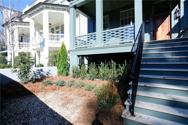 Building Photo - 96 Sheridan Dr NE