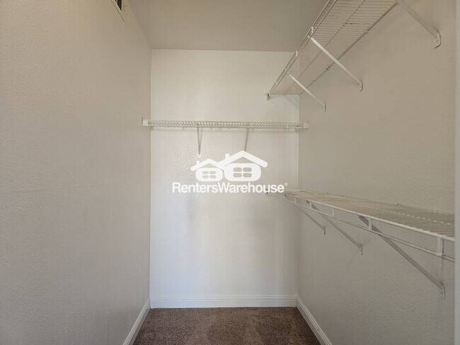 Building Photo - Beautiful 1-bedroom, 1-bathroom condo