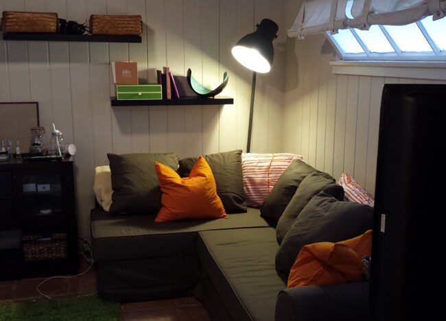 Main Room Example 5 - 810 N Las Palmas Ave