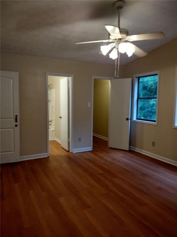 Building Photo - 604 Pepperwood Ln