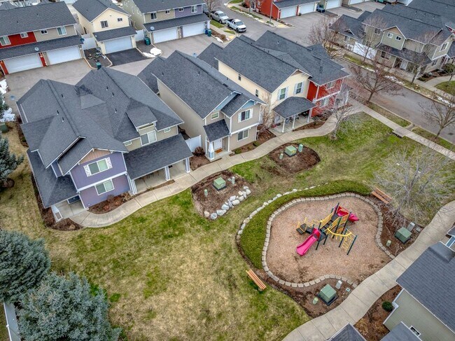 Building Photo - 3324 E Garrin Ct
