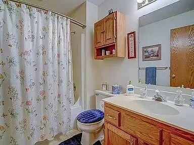 Bathroom - 1110 N Gammon Rd