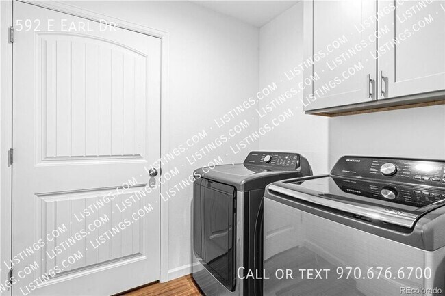 Building Photo - 592 E Earl Dr