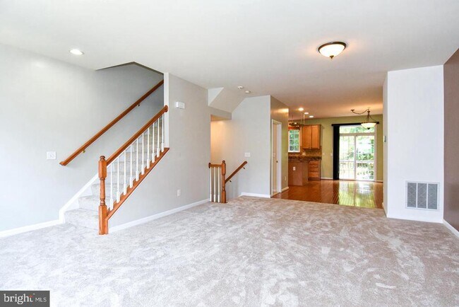 Building Photo - 7810 Locust Leaf Ln