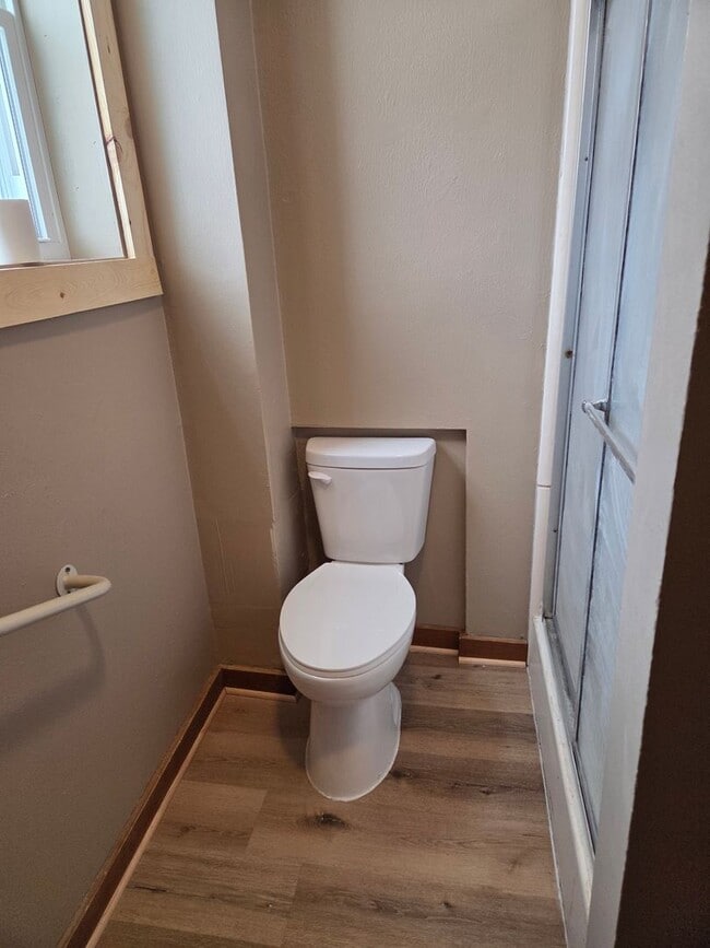 Building Photo - Freshly Updated 4 Bedroom 1 Bath Single Family Home in Marinette