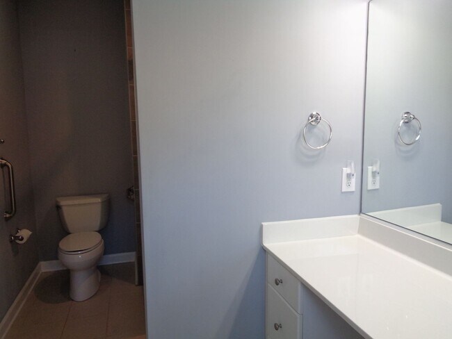 Building Photo - APPLICATION PENDING-Clemmons-Lovely Patio Home with Sunroom