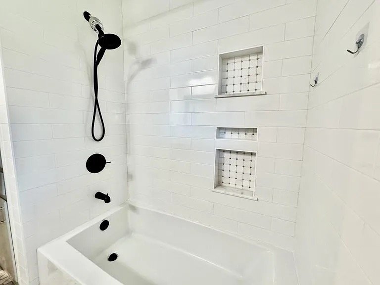 Building Photo - 3028 Berkshire Way