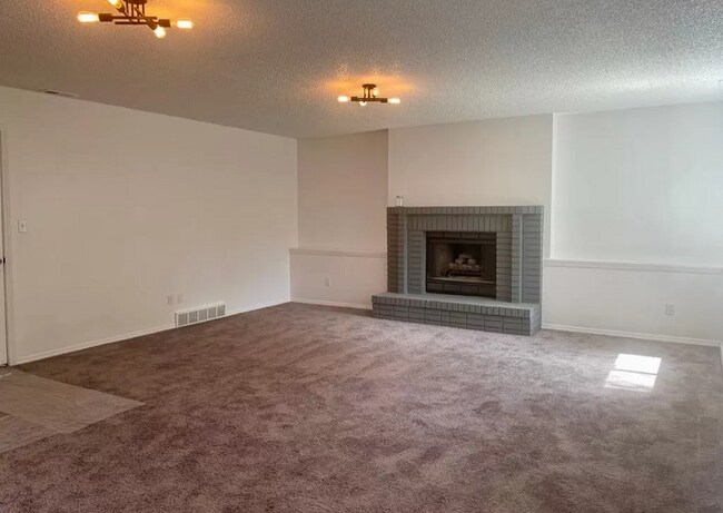 Building Photo - 8310 Turkey Run Dr