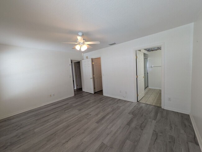 Building Photo - Lovely 3/2/2 Citrus Springs home with Hot Tub