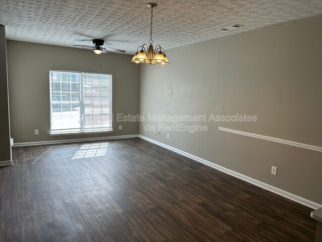 Building Photo - 1735 Carrington Dr