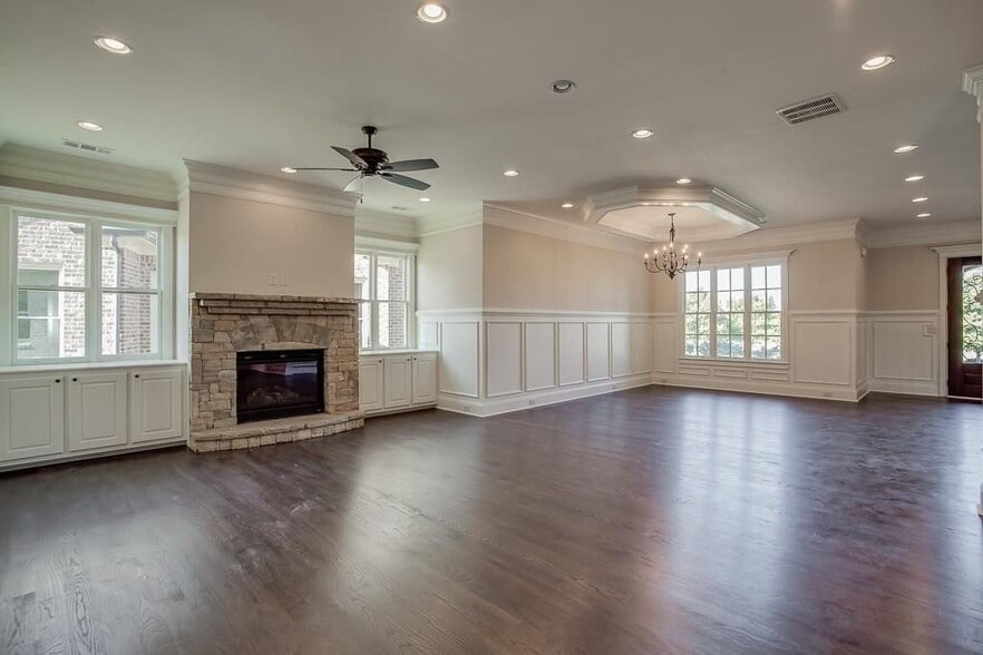 Building Photo - 5869 Chickasaw Ln