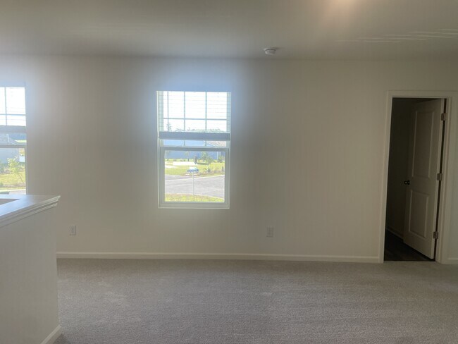 Building Photo - 349 Sporting Dr