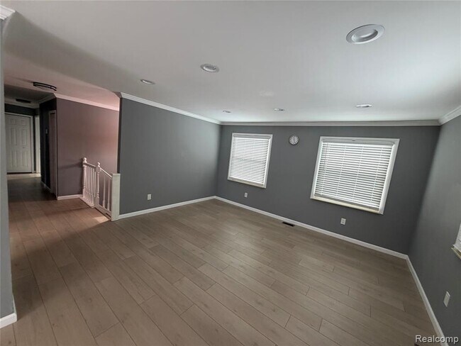 Building Photo - 115 Linhart St