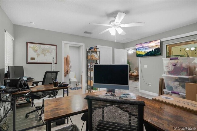 Building Photo - 2142 S Gleneagle Terrace