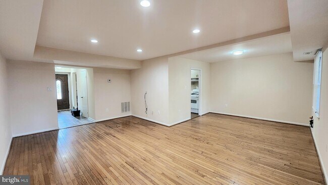 Building Photo - 10823 Bucknell Dr