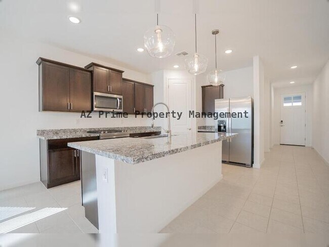 Building Photo - 17317 W Running Deer Trl
