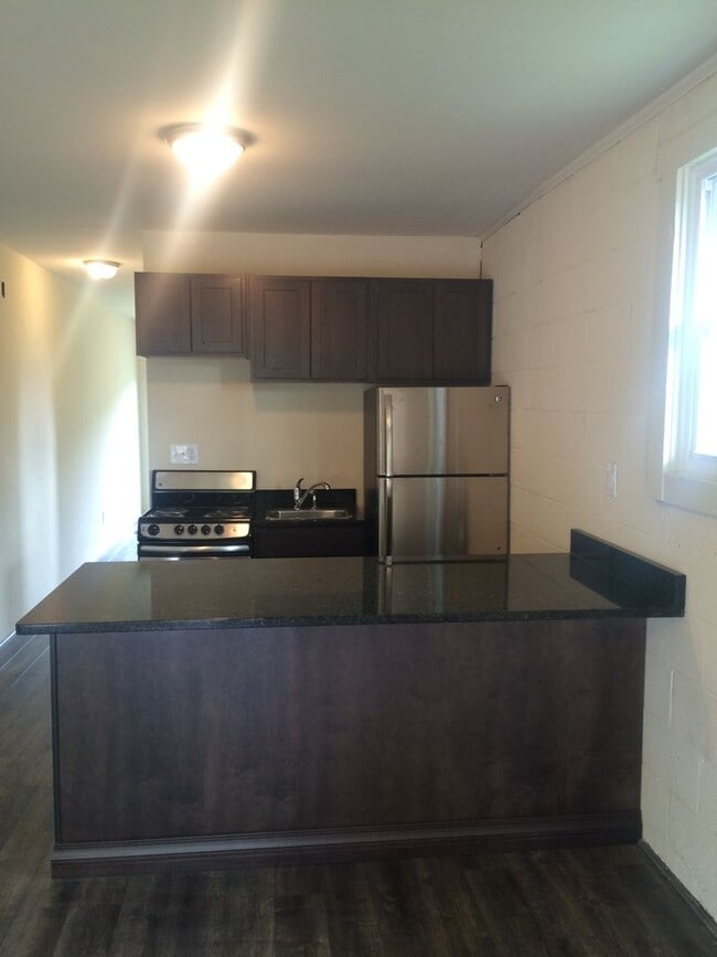 Building Photo - Rich Acres Apartments