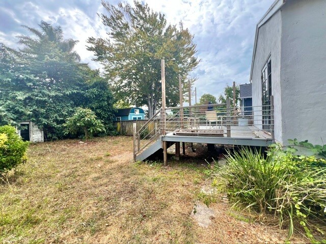 view of backyard looking west - 1390 Dwight Way