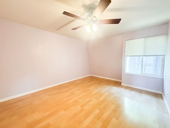 Building Photo - 2 BR/1BA | Newly Renovated Unit | | Fenced Backyard | Covered Carpot Parking