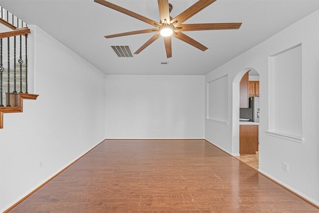 Building Photo - 2138 Waterford Park St