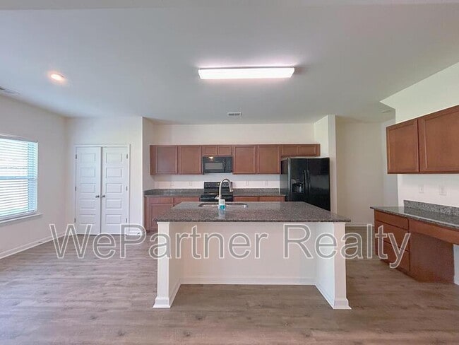Building Photo - 1831 Campbell Oaks Dr