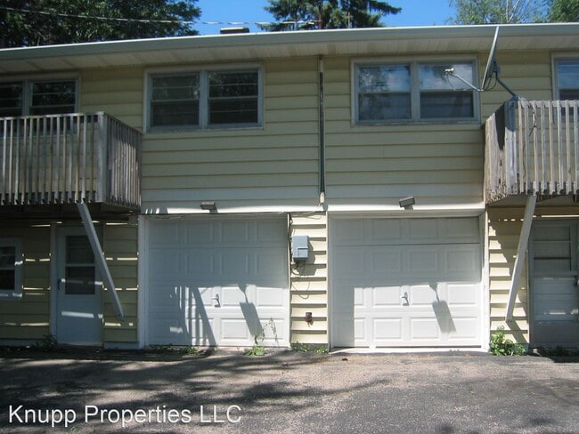 Building Photo - 1 Bluebird Ct