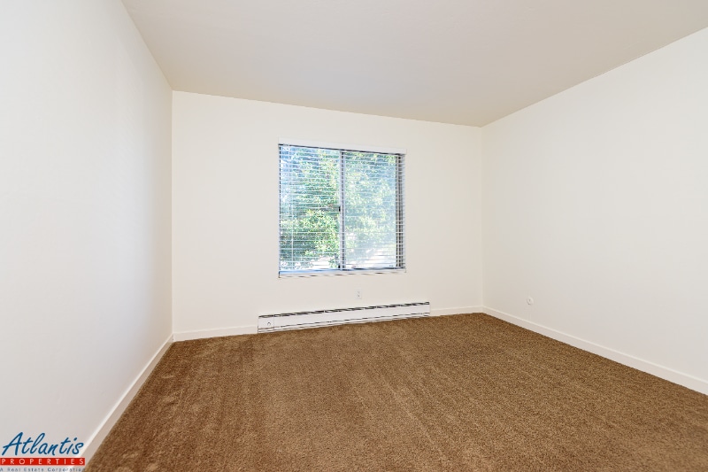 Building Photo - 555 S 10th St