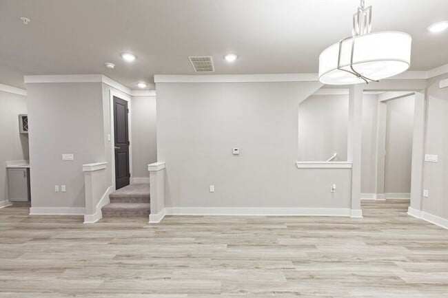 Building Photo - 3313 Wynwood Dr