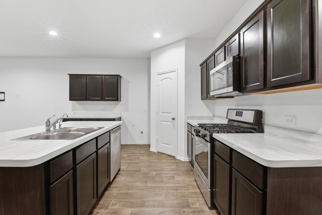 Building Photo - 5210 Ternberry Frst Ln