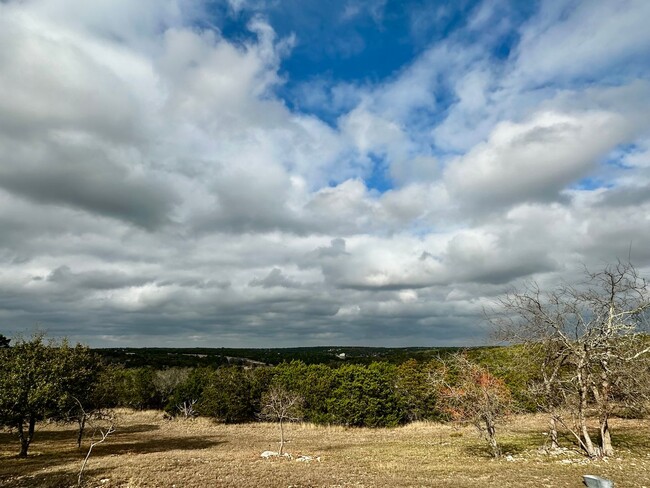 Building Photo - 3 Bedroom With Amazing Views