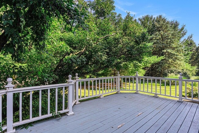 Building Photo - 7471 St George Cir
