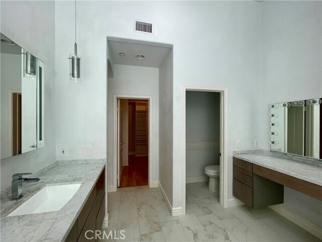 Building Photo - 19686 Surfbreaker Ln