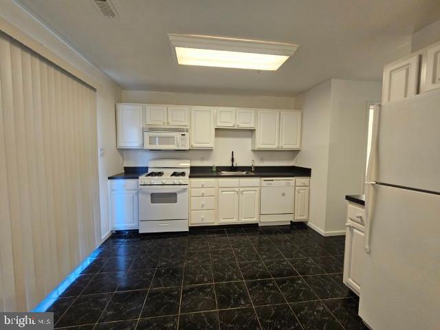 Building Photo - 1608 Beacon Hill Dr