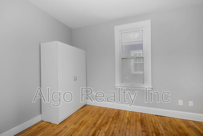 Building Photo - 3449 Snelling Ave