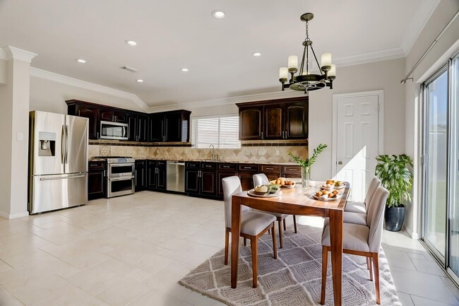 Building Photo - 5503 Gatesprings Ln