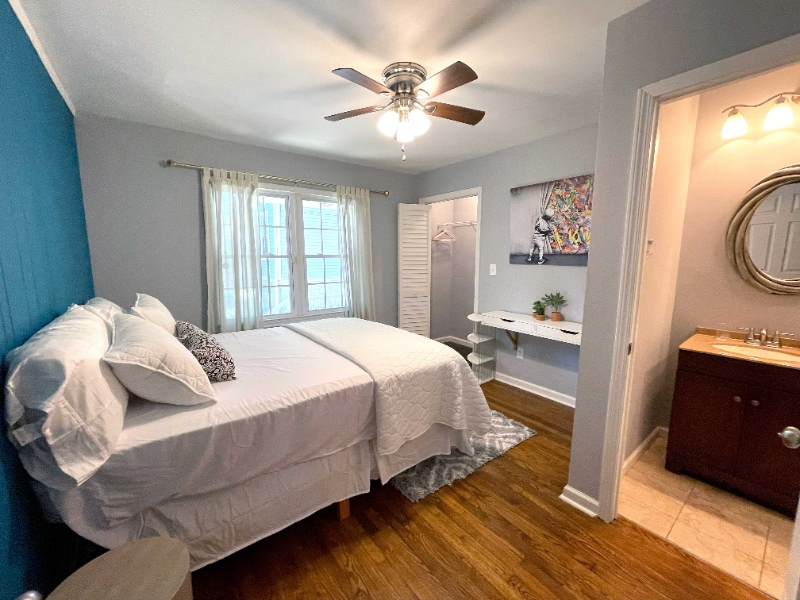 Building Photo - 1408 Lockwood Dr SW