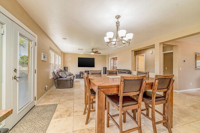 Building Photo - 13127 N Deergrass Dr