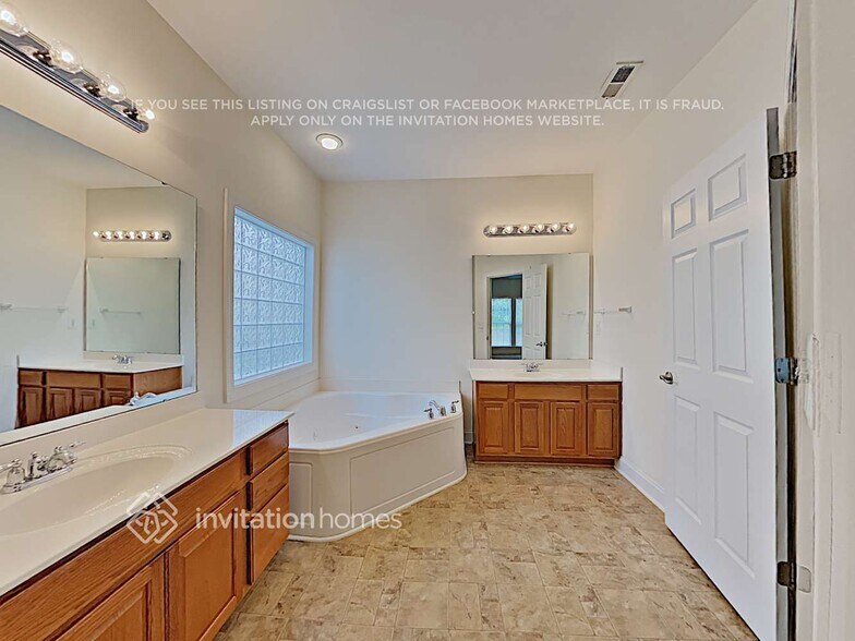 Building Photo - 10730 Dapple Grey Ln