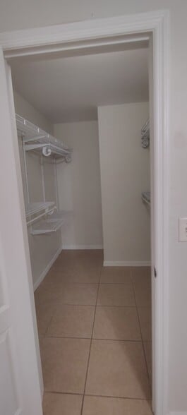 Building Photo - 1624 Kismet Pky E