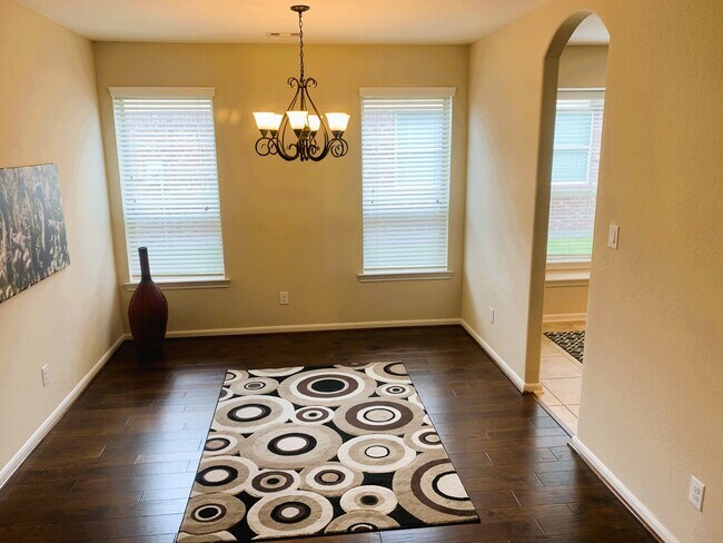 Building Photo - 6819 Hunters Trace Ln