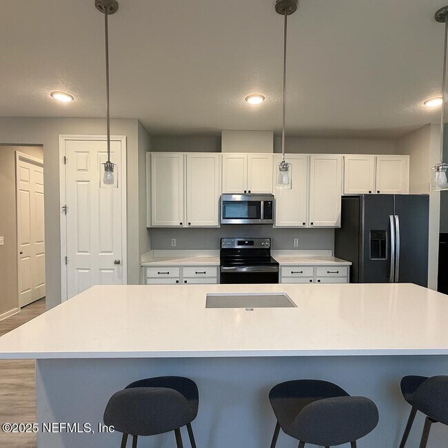 Building Photo - 7095 Mahogany Run Dr