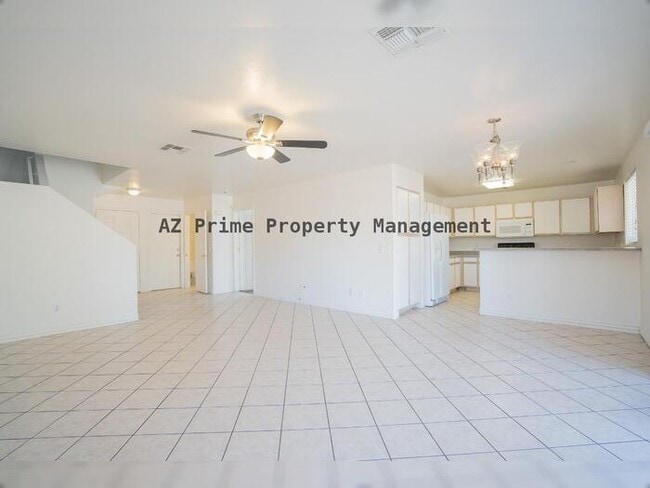 Building Photo - 13002 W Paradise Dr